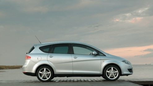 Seat introduceert onder het mom van 'een beter milieu' een nieuwe benzinekrachtbron, voorzien van turbo. Het is de 1.4 TSI die we ook al in de Volkswagen Golf en Audi A3 vinden. Omdat het brandstofver