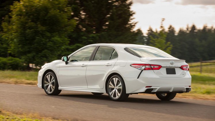 Toyota vervangt de Europese Avensis door de Amerikaanse Camry.