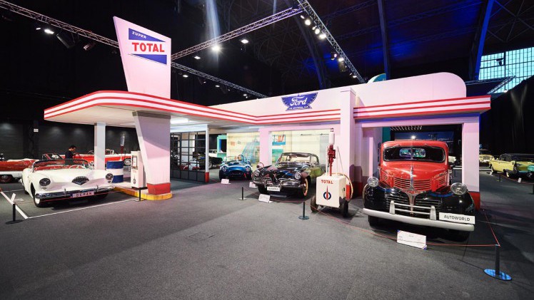 Autoworld Brussel heeft tot eind januari een prachtige thematentoonstelling over Amerikaanse auto's en motoren uit de jaren vijftig en zestig.