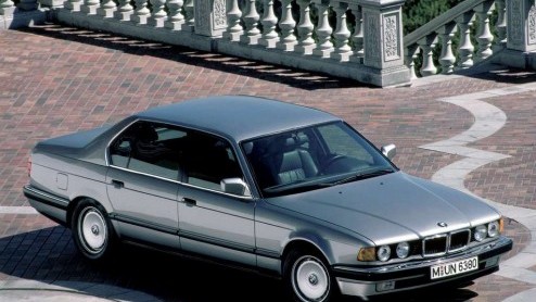 De ontwikkeling van autoverlichting, van halogeen naar xenon en led. Dit jaar doet ook al laserverlichting intrede bij BMW en Audi.