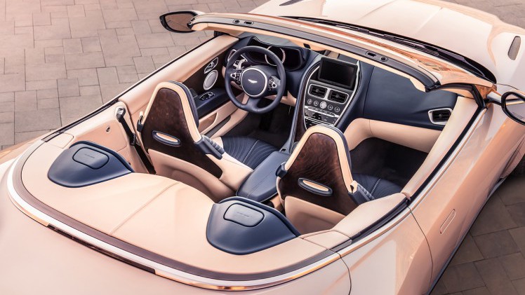 Aston Martin komt sterk terug met de prachtige DB 11 Volante.