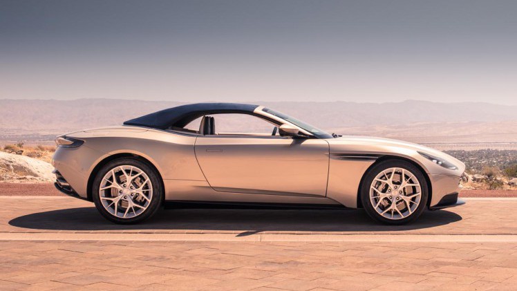 Aston Martin komt sterk terug met de prachtige DB 11 Volante.