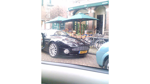 We hebben weer vele fotos mogen ontvangen van lezers die autos op straat hebben gespot. Hieronder een kleine, uiteenlopende compilatie.