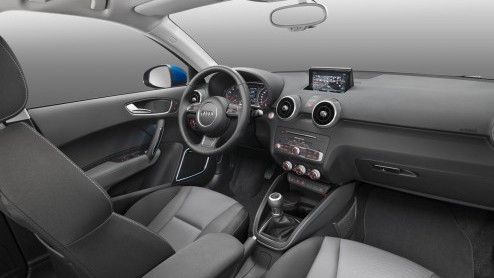Rijtest Audi A1. In deze autotest rijden we met de vernieuwde Audi A1, die een facelift heeft gekregen en kan rekenen op de 1.0 TFSI driecilinder turbomotor.