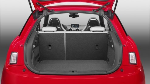 Rijtest Audi A1. In deze autotest rijden we met de vernieuwde Audi A1, die een facelift heeft gekregen en kan rekenen op de 1.0 TFSI driecilinder turbomotor.