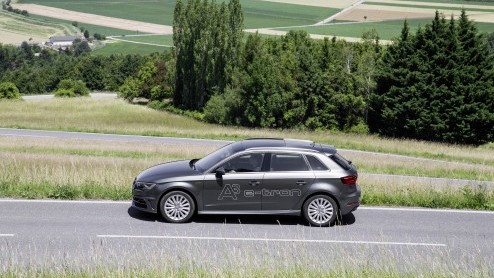 De Audi A3 Sportback e-tron met 7% bijtelling, staat vanaf vandaag bij de dealer.