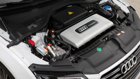 De Audi A7 h-tron is een plug-in hybride op waterstof en gaat in productie zodra de infrastructuur en markt daar klaar voor is.