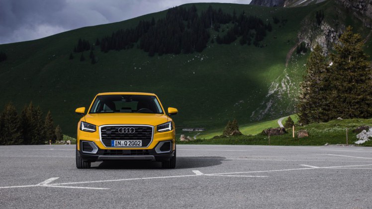 Autotest Audi Q2, een nieuwe compacte SUV met verfrissende design, goede basisuitrusting en fijne motoren. AutoVandaag test de Q2 1.0 TFSI en Q2 2.0 TDI quattro.