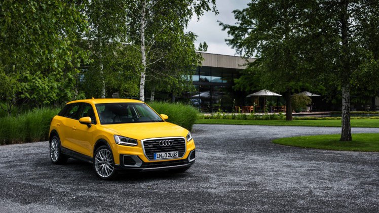 Autotest Audi Q2, een nieuwe compacte SUV met verfrissende design, goede basisuitrusting en fijne motoren. AutoVandaag test de Q2 1.0 TFSI en Q2 2.0 TDI quattro.