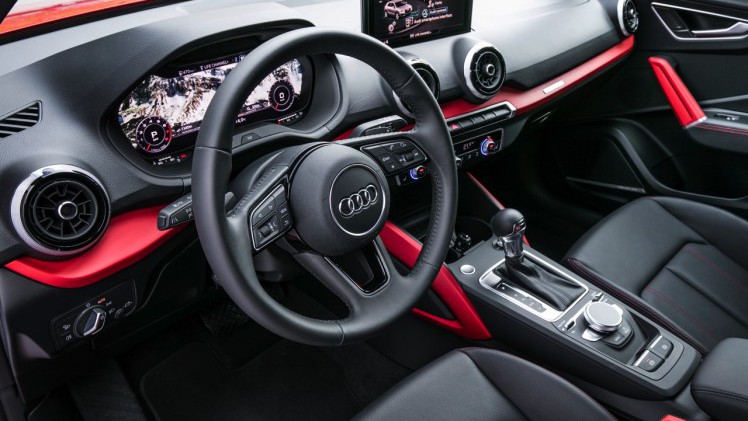 Autotest Audi Q2, een nieuwe compacte SUV met verfrissende design, goede basisuitrusting en fijne motoren. AutoVandaag test de Q2 1.0 TFSI en Q2 2.0 TDI quattro.