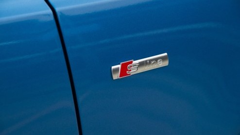 Rijtest vernieuwde Audi Q3 en RS Q3. Lees hier de rijimpressie van de Q3 facelift zoals hij in 2015 naar de showroom gaat.