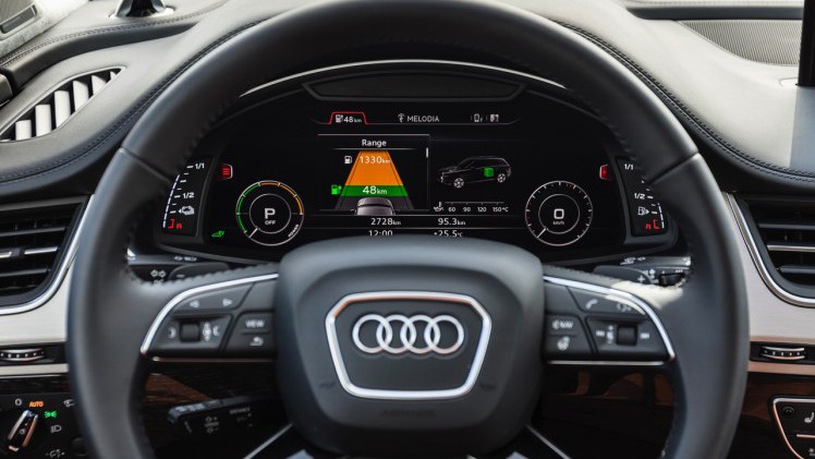 Autotest Audi Q7 3.0 TDI e-tron quattro, de plug-in hybride SUV met 373 pk en 700 Nm speelt baas boven baas met veel comfort, alle luxe en een slim hybride brein.