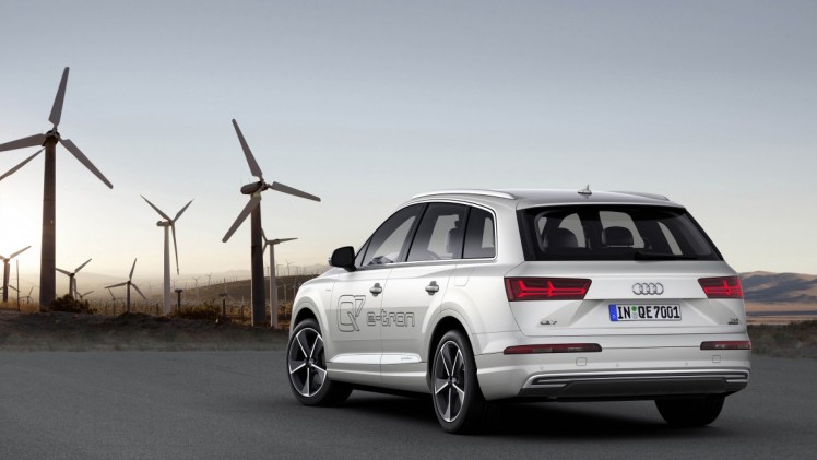 Audi raamt de prijs van de Q7 e-tron op circa 85.000 euro. De plug-in hybride komt in 2016 op de markt met 15% bijtelling.