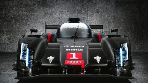 Audi R18 e-tron quattro voor Le Mans 2014 opnieuw ontwikkeld. Hybrideracer heeft nu V6 TDI met twee hybridesystemen.