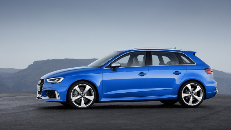 Na de andere Audi A3-modellen is het nu de beurt aan de RS3 Sportback om de facelift te ontvangen. Ook als hatchback is de nieuwe RS3 voorzien van de krachtigste vijfcilindermotor ter wereld.