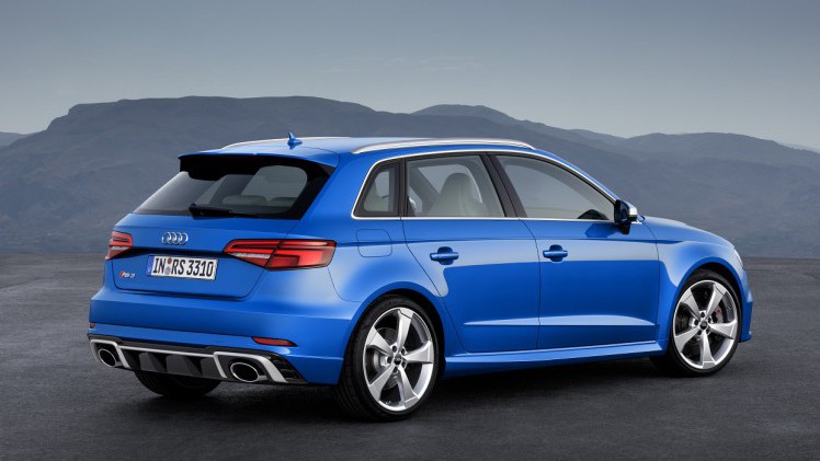 Na de andere Audi A3-modellen is het nu de beurt aan de RS3 Sportback om de facelift te ontvangen. Ook als hatchback is de nieuwe RS3 voorzien van de krachtigste vijfcilindermotor ter wereld.