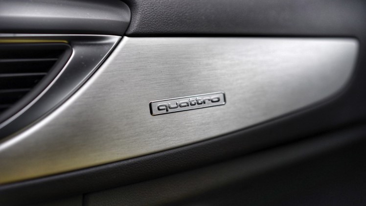 Autotest Audi S6 Avant, waarmee we begeleid door V8 en muzikale soundtracks de kerstmarkt in Duitsland op zoeken. Hoeveel voorsprong heeft de snelle A6 nog?