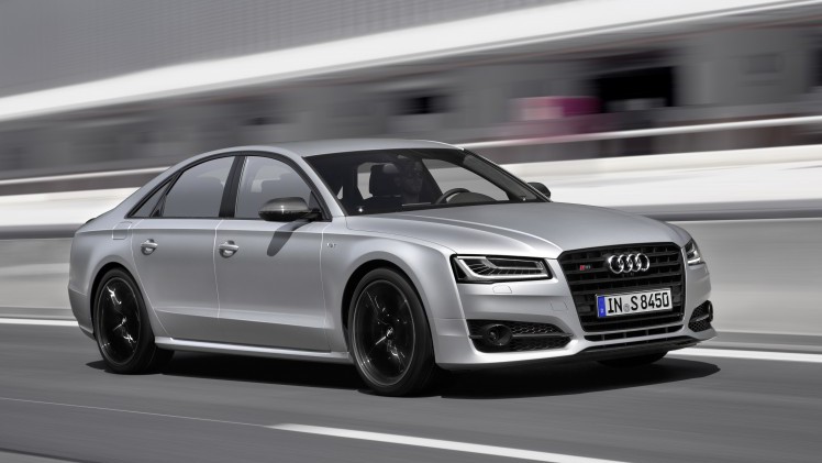 Audi S8 plus krijgt gezelschap van S8 Sport Edition, een extra versie van de reguliere S8 met maar 1000 euro meerprijs.