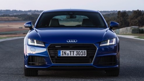 Rijtest nieuwe Audi TT 2.0 TFSI en 2.0 TDI met 20% bijtelling. Eind 2014 staat hij in de showroom: gemener, lichter en voorzien van een prachtig interieur.