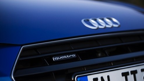 Rijtest nieuwe Audi TT 2.0 TFSI en 2.0 TDI met 20% bijtelling. Eind 2014 staat hij in de showroom: gemener, lichter en voorzien van een prachtig interieur.