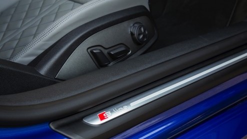 Rijtest nieuwe Audi TT 2.0 TFSI en 2.0 TDI met 20% bijtelling. Eind 2014 staat hij in de showroom: gemener, lichter en voorzien van een prachtig interieur.