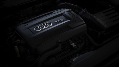 Rijtest nieuwe Audi TT 2.0 TFSI en 2.0 TDI met 20% bijtelling. Eind 2014 staat hij in de showroom: gemener, lichter en voorzien van een prachtig interieur.