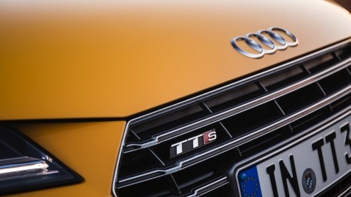 Rijtest nieuwe Audi TT 2.0 TFSI en 2.0 TDI met 20% bijtelling. Eind 2014 staat hij in de showroom: gemener, lichter en voorzien van een prachtig interieur.