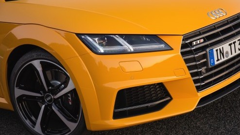 Rijtest nieuwe Audi TT 2.0 TFSI en 2.0 TDI met 20% bijtelling. Eind 2014 staat hij in de showroom: gemener, lichter en voorzien van een prachtig interieur.