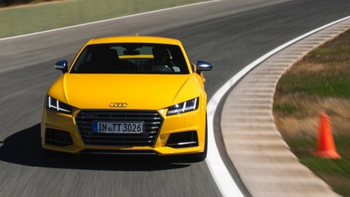 Rijtest nieuwe Audi TT 2.0 TFSI en 2.0 TDI met 20% bijtelling. Eind 2014 staat hij in de showroom: gemener, lichter en voorzien van een prachtig interieur.