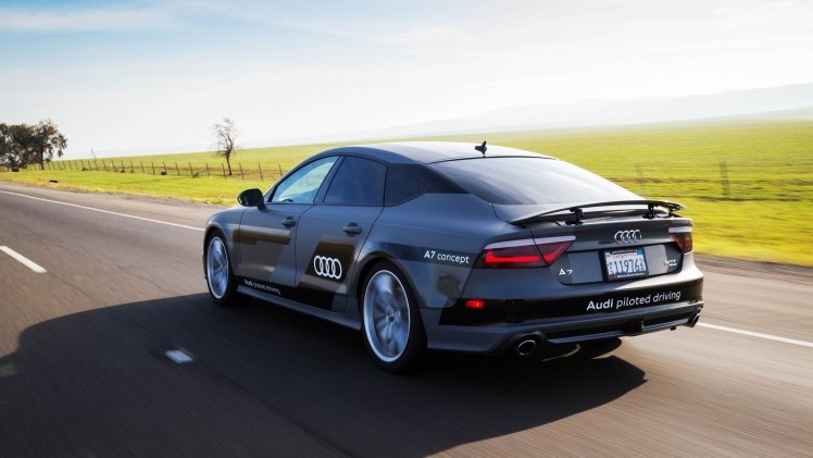 Audi maakt de techniek voor zelfrijdende auto's compacter met zFAS en werkt met systemen die zelflerend zijn.