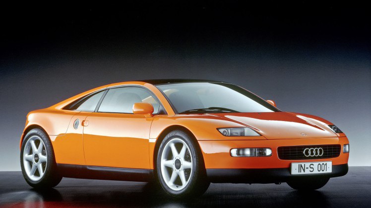Audi naar Techno Classica Essen met bijzondere concept cars zoals de quattro Spyder en Avus quattro.
