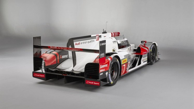Het belooft een spannende editie van de 24 uur van Le Mans te worden. Audi, Toyota en Porsche zetten allemaal in op de winst. Audi presenteert nu als eerste de nieuwe racewagen, de R18 e-tron quattro.