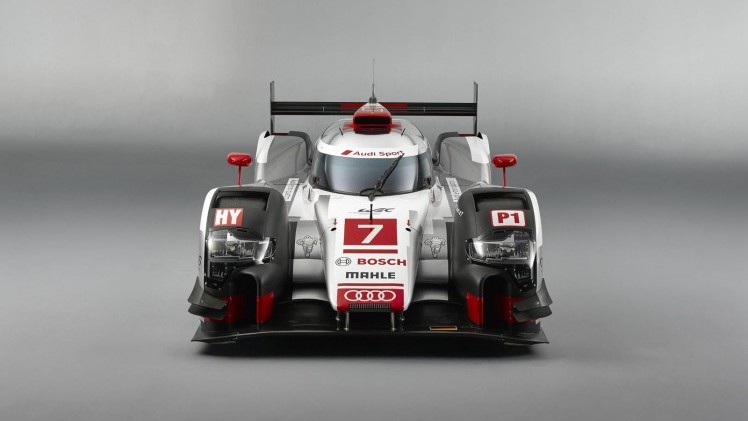 Het belooft een spannende editie van de 24 uur van Le Mans te worden. Audi, Toyota en Porsche zetten allemaal in op de winst. Audi presenteert nu als eerste de nieuwe racewagen, de R18 e-tron quattro.