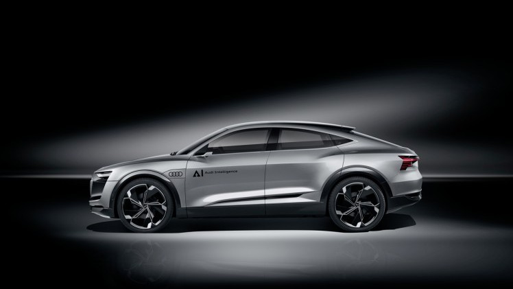 Audi borduurt met de Elaine voort op de elektrische e-tron Sportback Concept door deze nu autonoom te laten rijden.