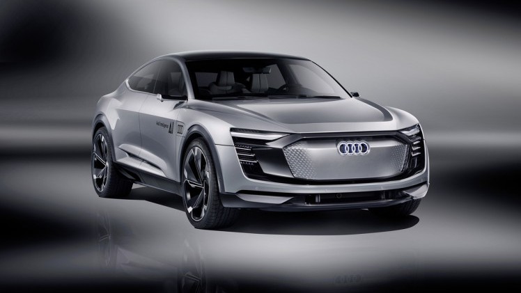Audi borduurt met de Elaine voort op de elektrische e-tron Sportback Concept door deze nu autonoom te laten rijden.