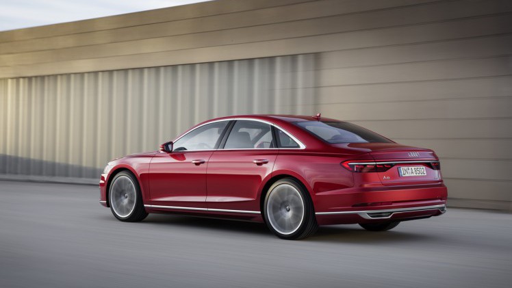 Audi lanceert de nieuwe 5,13 meter lange A8 op de komende IAA en zet de auto medio december in de showroom.
