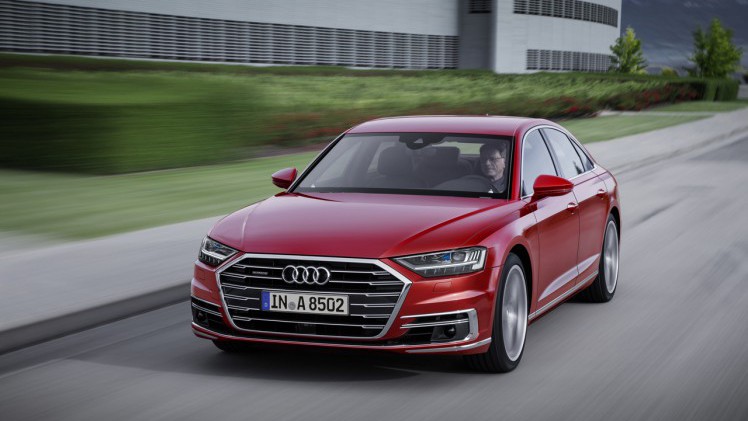 Audi lanceert de nieuwe 5,13 meter lange A8 op de komende IAA en zet de auto medio december in de showroom.