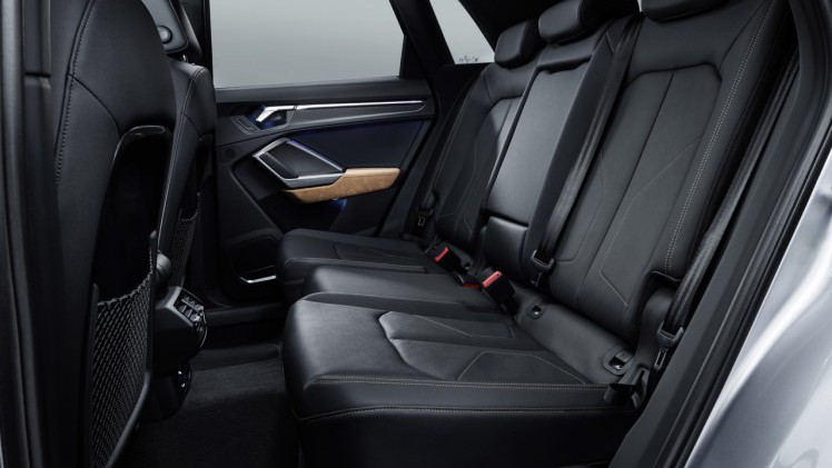De tweede generatie Audi Q3 is een stuk groter dan zijn voorganger.