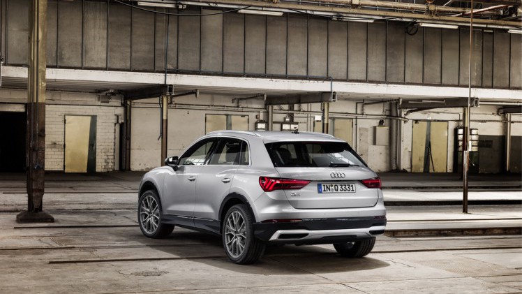 De tweede generatie Audi Q3 is een stuk groter dan zijn voorganger.