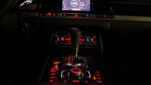 Een zuinige toplimousine met zescilinder benzinemotor. Een utopie, zegt u? Het bestaan ligt niet voor de hand, toch is het wel degelijk mogelijk. Audi combineert een adequate 2.8 FSI en een efficinte