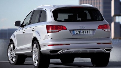 Audi heeft vandaag een nieuwe motor gepresenteerd in de Q7. Het is gelijk het topmodel van de modelserie. De nieuwe motor in de SUV krijgt 12 cilinders en een inhoud van 6.0 liter. En oh ja, het is ee