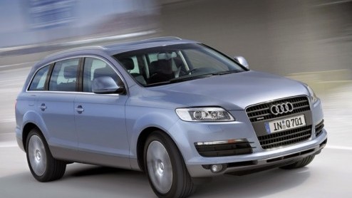 Tot nu toe was er alleen een zes-cilinder diesel beschikbaar in de Q7 en die is eigenlijk een beetje klein voor deze enorme SUV.
