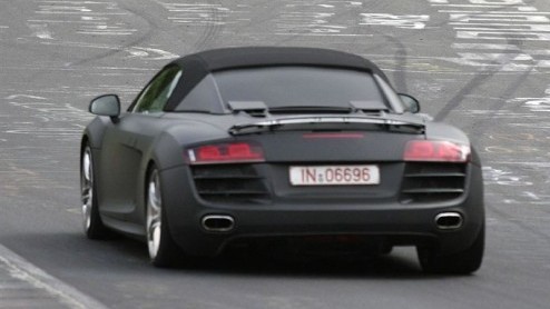 Het succes van de Audi R8 houdt voorlopig nog niet op. Een reusachtige diesel, nieuwe V10, en dan nu ook een Spider-versie. Zelfs de 5.0 TFSI uit de RS6 lijkt geen utopie....