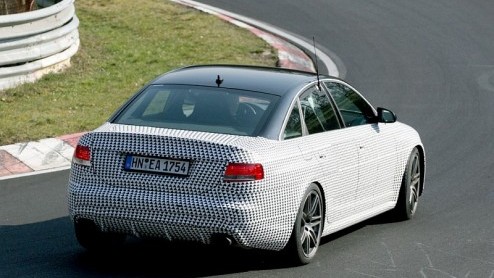 Wat BMW kan, kan Audi natuurlijk ook. Nu de BMW M5 alweer een tijd op de weg rijdt is het tijd voor een antwoord van Audi. En die gaat er binnenkort komen.
