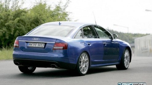 Opnieuw hebben we foto's van een van de meest brute Audi's die er zijn, de RS6. Zoals we al wisten kreeg de RS6 de motor uit de Lamborghini Gallardo, maar dan voorzien van een turbo. Het vermogen wat 