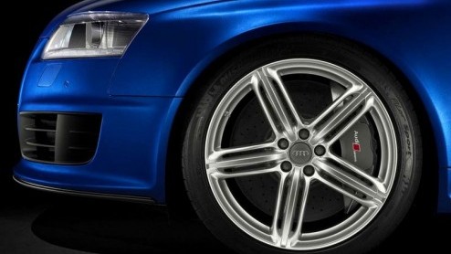 Na heel veel spyshots, filmpjes en aanverwante zaken is het dan eindelijk officieel. Audi presenteert je de meest krachtige boodschappenauto van dit moment, de RS6.