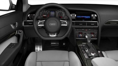 Na heel veel spyshots, filmpjes en aanverwante zaken is het dan eindelijk officieel. Audi presenteert je de meest krachtige boodschappenauto van dit moment, de RS6.