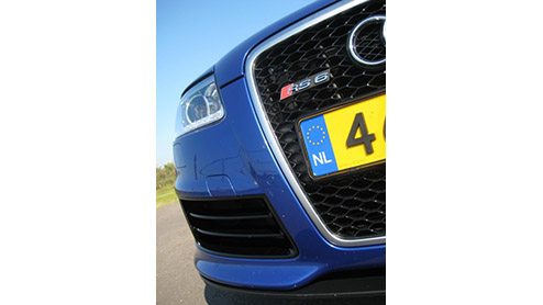Op zoek naar een ruime stationwagon voor het gezin, en wil je ook een beetje sportief voor de dag komen? Misschien is de Audi RS6 Avant dan wel een optie! Alle gekheid op een stokje, dit neusje van de