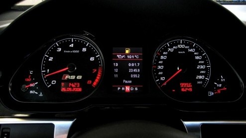Op zoek naar een ruime stationwagon voor het gezin, en wil je ook een beetje sportief voor de dag komen? Misschien is de Audi RS6 Avant dan wel een optie! Alle gekheid op een stokje, dit neusje van de