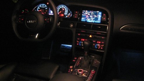 Op zoek naar een ruime stationwagon voor het gezin, en wil je ook een beetje sportief voor de dag komen? Misschien is de Audi RS6 Avant dan wel een optie! Alle gekheid op een stokje, dit neusje van de